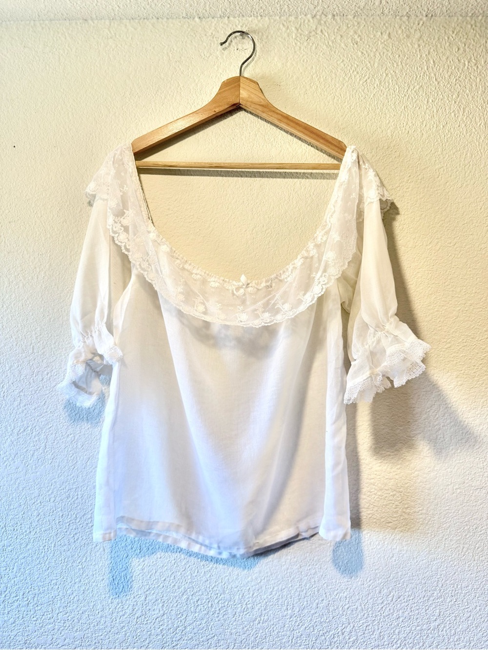 VINTAGE White Lace Trim Peasant Top